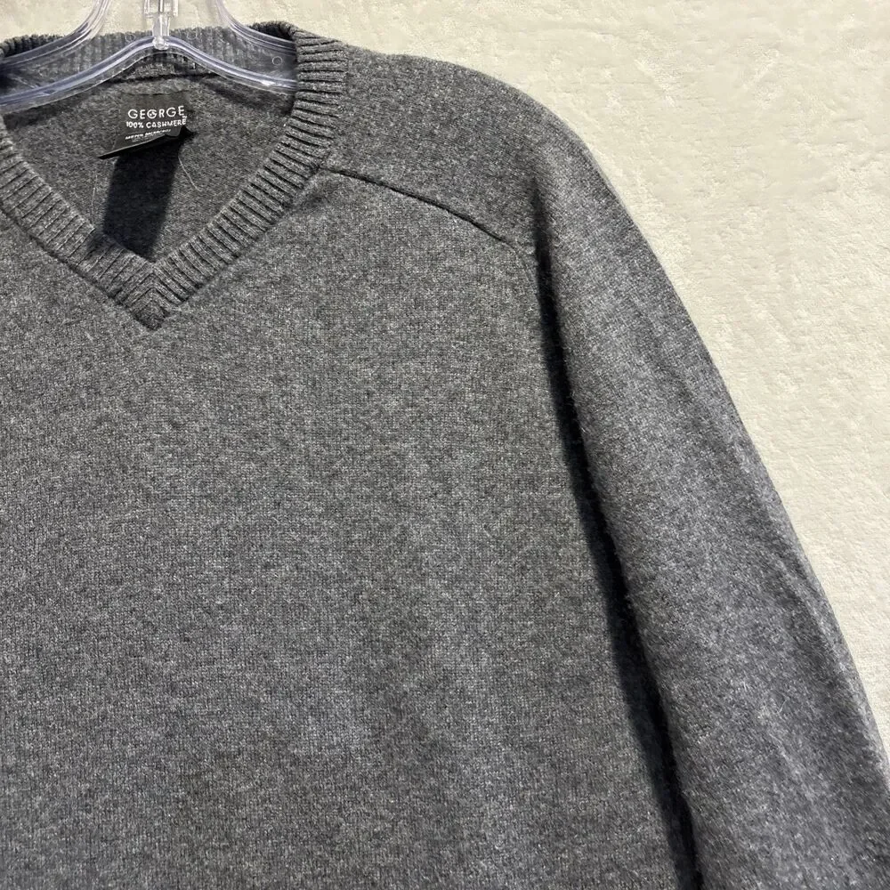 George 100% Cashmere Sweater Gray V Neck Pullover Long Sleeve Men's Medium 38 40